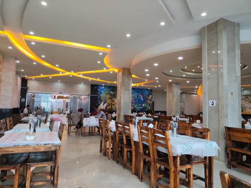 عکس رستوران قصر