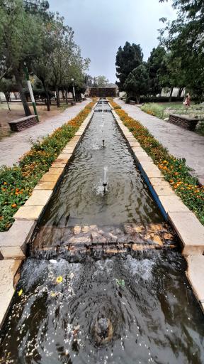 رستوران طلاییه