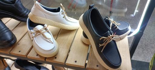 عکس فروشگاه کیف و کفش تیک سات