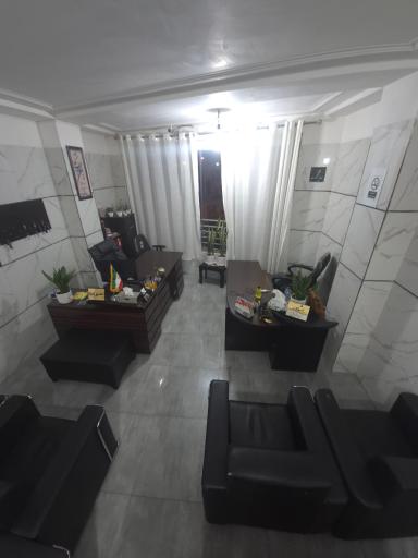 عکس گروه املاک برکه