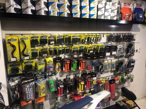 عکس فروشگاه پارس کراس 