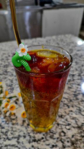 عکس رستوران توت فرنگی