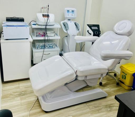 عکس کلینیک لیزر پوست و زیبایی یاس