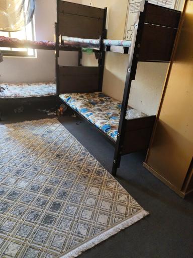 عکس خوابگاه دخترانه ویدا