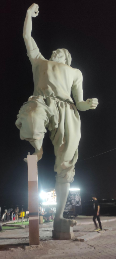 عکس مجسمه ناخدا جلال