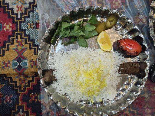 عکس رستوران وتهیه غذای مهیار 