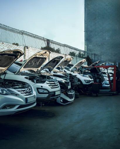 عکس نمایندگی هیوندای و کیا حسن علیزاده