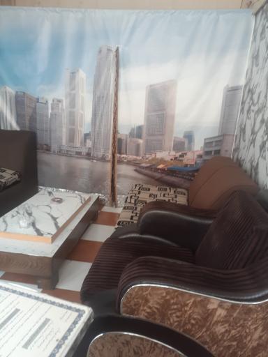 عکس مشاورین املاک حسینی قهرمانلو