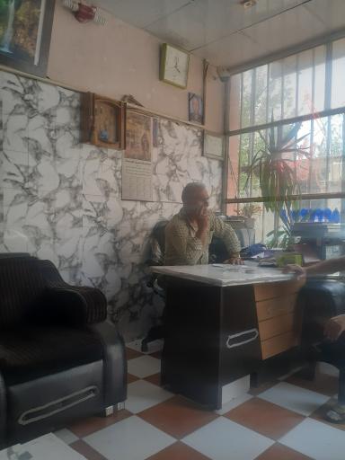 عکس مشاورین املاک حسینی قهرمانلو