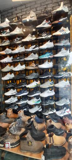 عکس کتونی وی آی پی