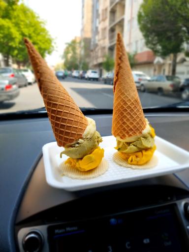 عکس بستنی سنتی حسن نمونه