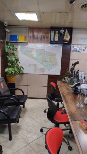 عکس مشاورین املاک اهورا