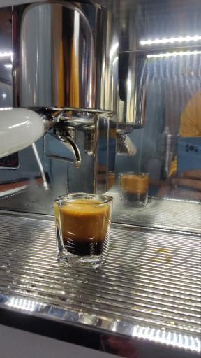 عکس کافه باشگاه هوتن