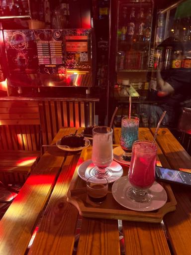 عکس هَشتگ کافه