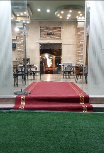 عکس باغچه رستوران خلج ۱۱۰