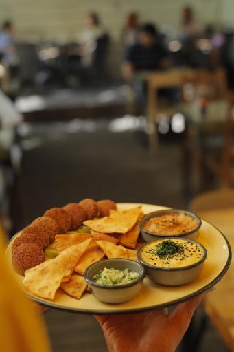 عکس کافه کتاب نزدیک