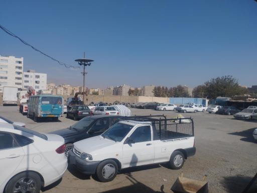 عکس پارکینگ شبانه روزی شقایق