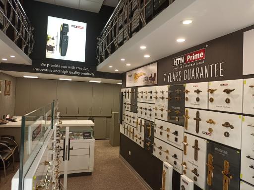 عکس فروشگاه یراق کلون شریفی