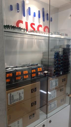 عکس تجهیزات شبکه و پشتیبانی شبکه فن نگار