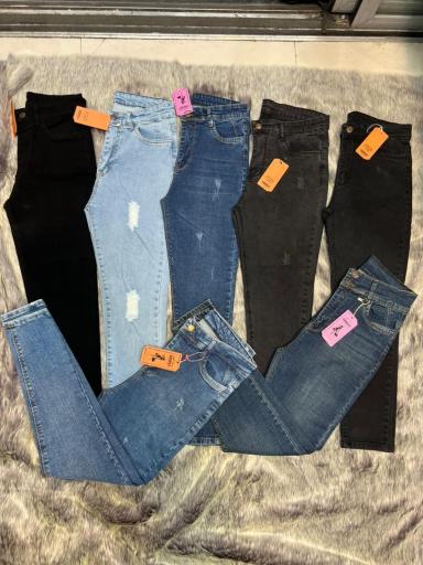 عکس تولید و پخش عمده شلوار جین زنانه لاولی