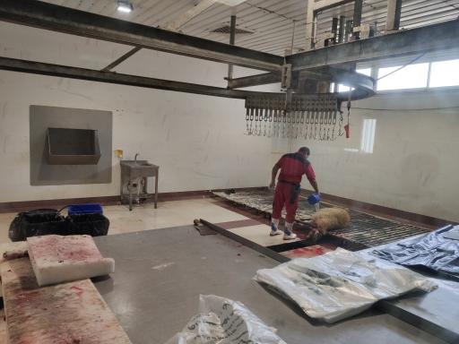 عکس جایگاه عرضه بهداشتی دام زنده شهرداری(کشتارگاه شهرداری)