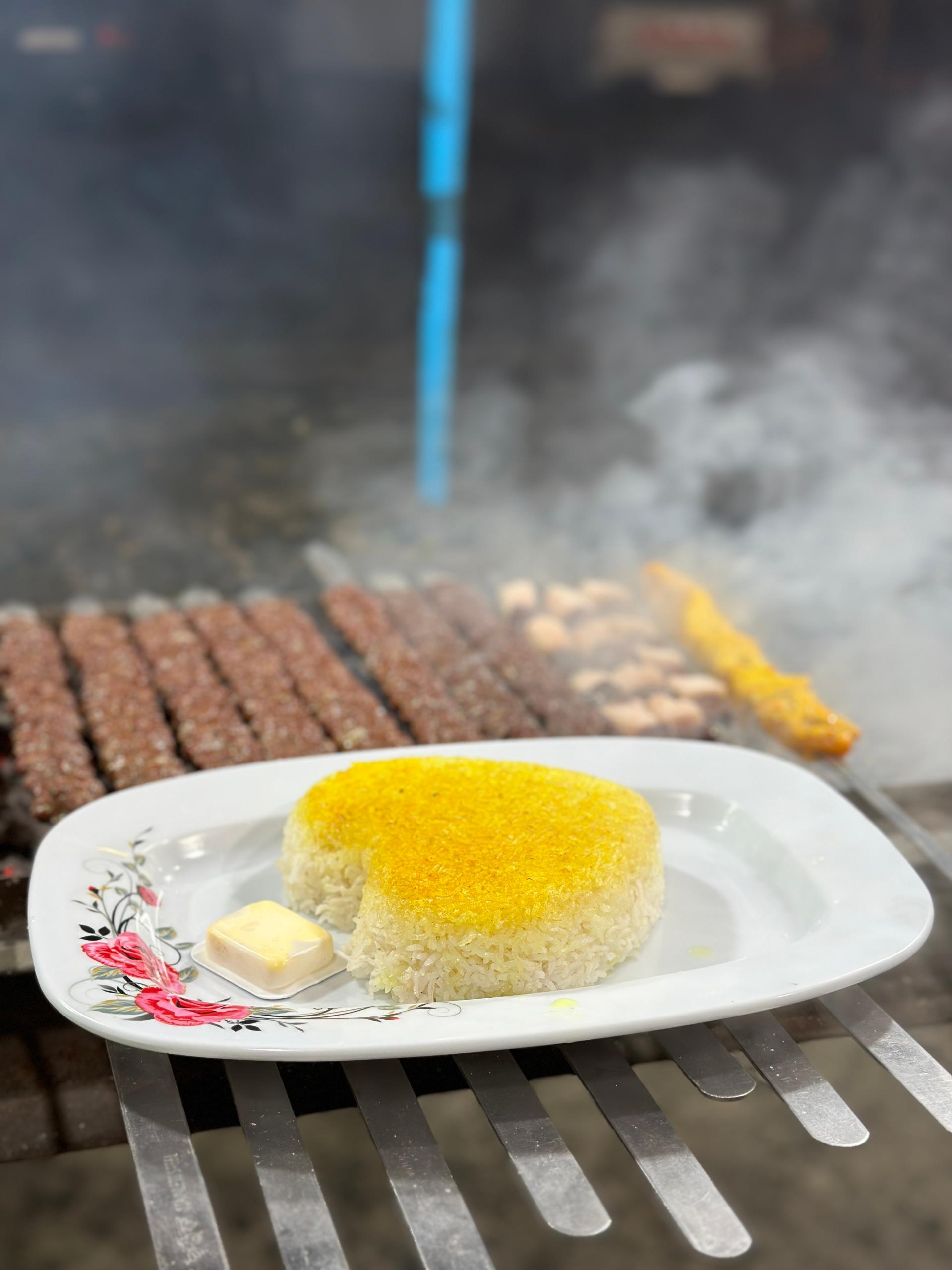 عکس باغچه خانوادگی فدک(کبابی)