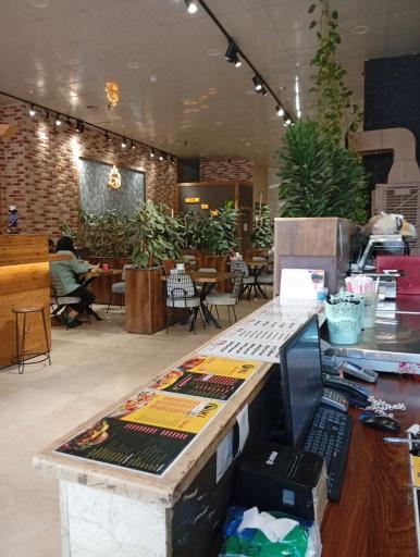 عکس کافه دنج ایکی کیلویی