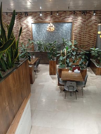 عکس کافه دنج ایکی کیلویی