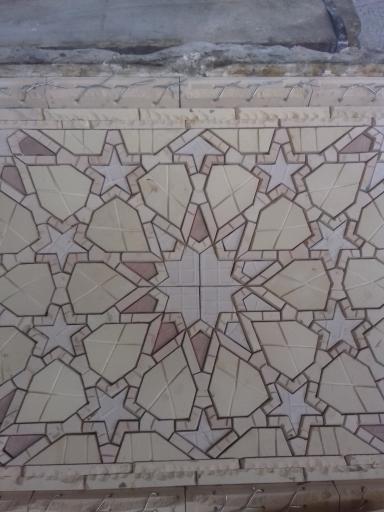 عکس کارگاه کاشی تراشی فروغی 