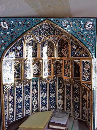 عکس کارگاه کاشی تراشی فروغی 