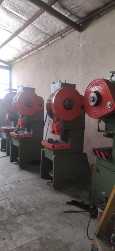 عکس کارگاه پرس سازی ثامن