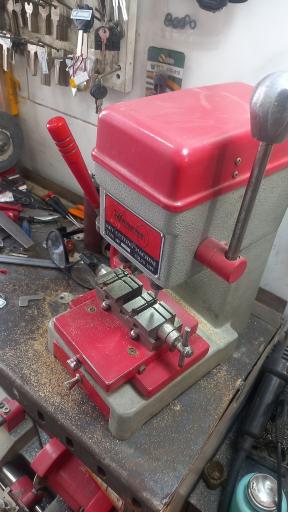 عکس قفل و کلید و ریموت الو کلید ساز