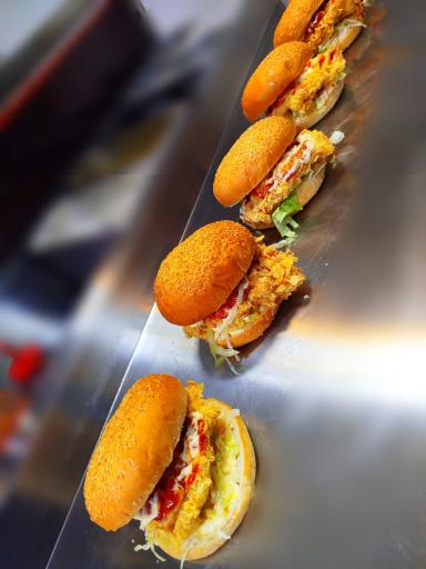 عکس فست فود ریزو 