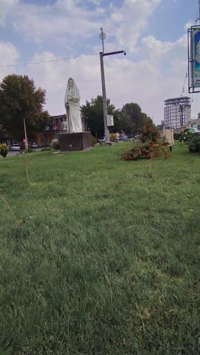 عکس میدان مادر مرند