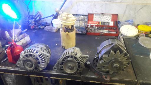 عکس تعمیرگاه و امداد جاده ای شبانه روزی با لوازم یدکی