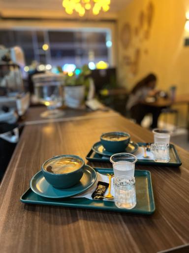 عکس کافه پتوس