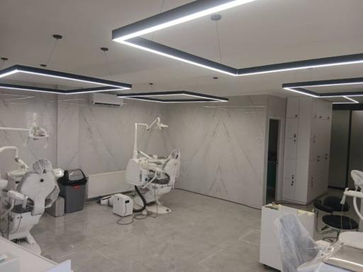 عکس کلینیک دندان‌پزشکی لنا