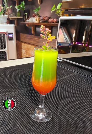 عکس کافه کائنات