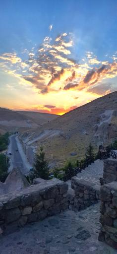 عکس هتل صخره ای لاله کندوان