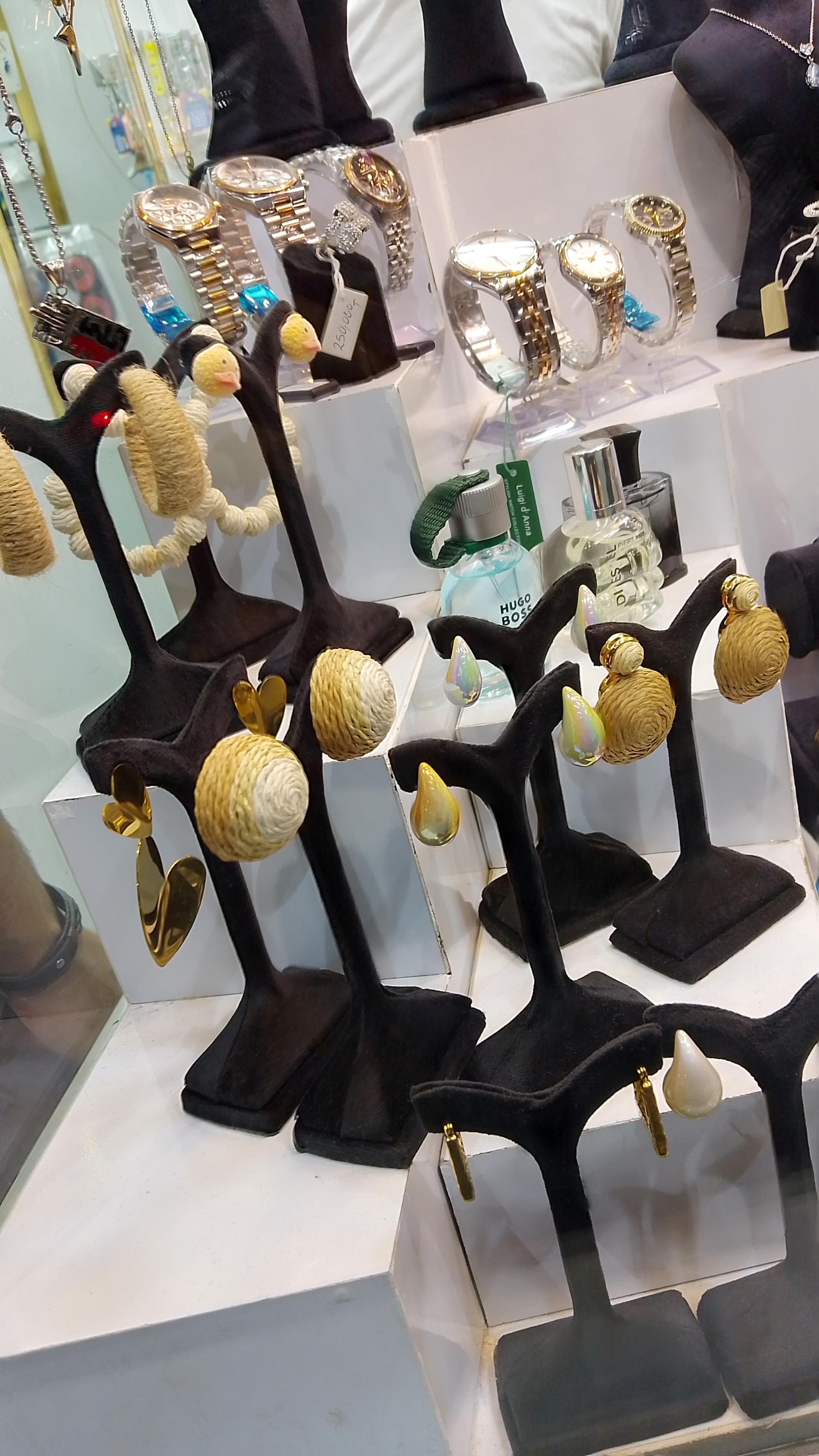 عکس گالری بدلیجات آمور