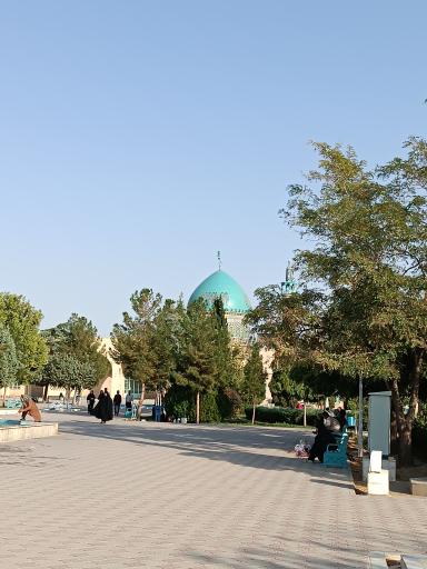 عکس فضای سبز امامزاده سید حمزه 