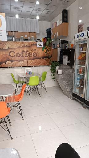 عکس کافه بستنی مادر 