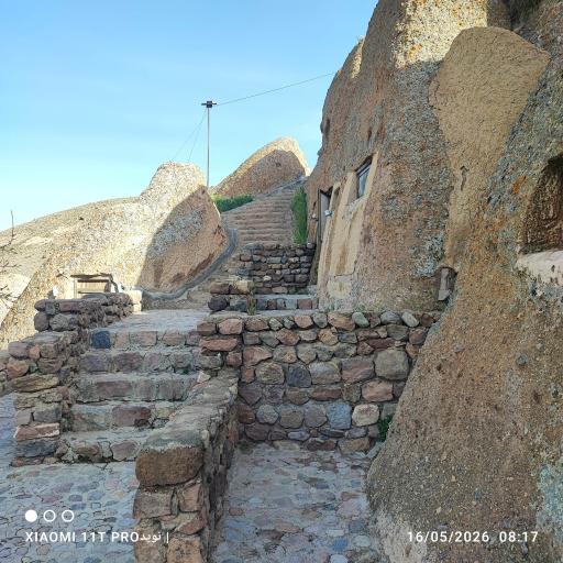 عکس هتل صخره ای لاله کندوان