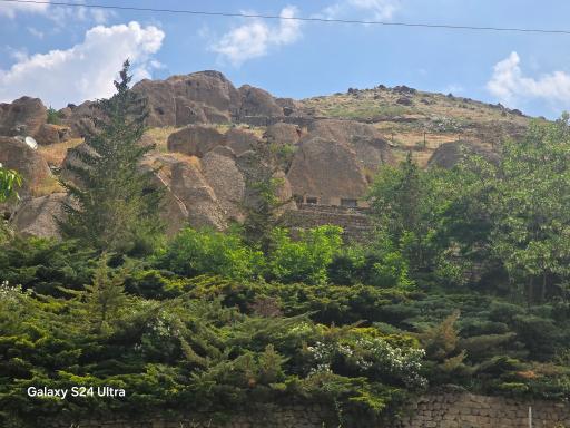 عکس هتل صخره ای لاله کندوان