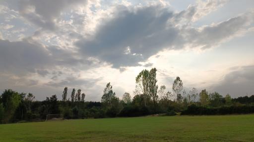 عکس زمین ورزشی شهدای روستای امیرده