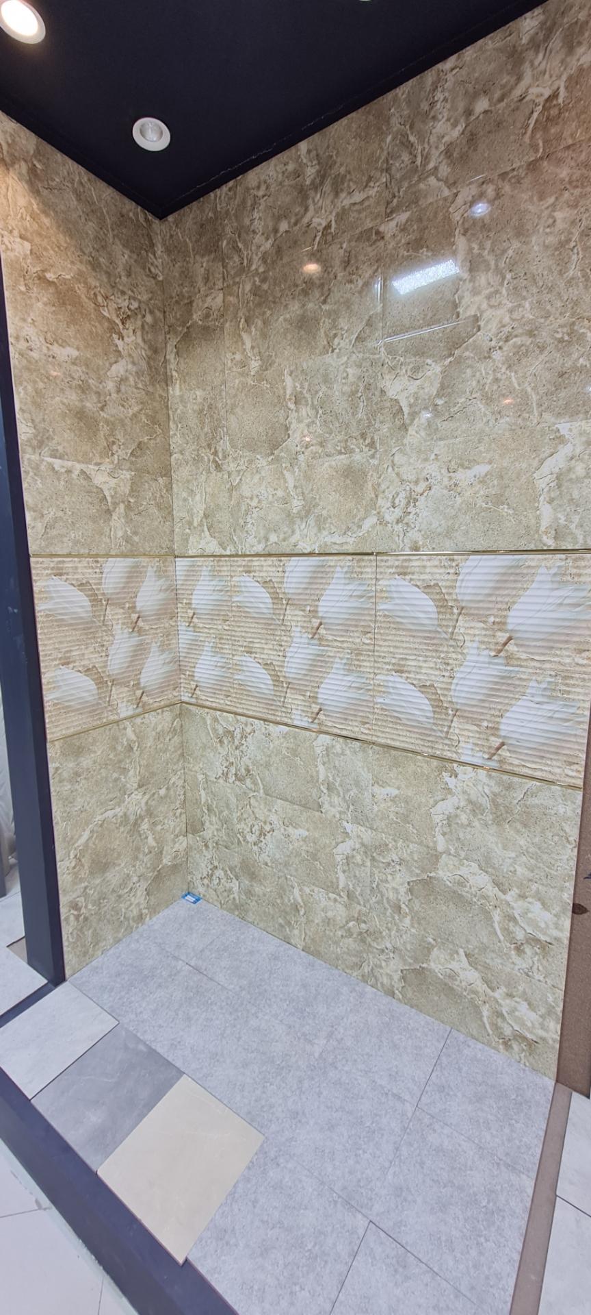 عکس نمایشگاه کاشی و سرامیک دالاهو 