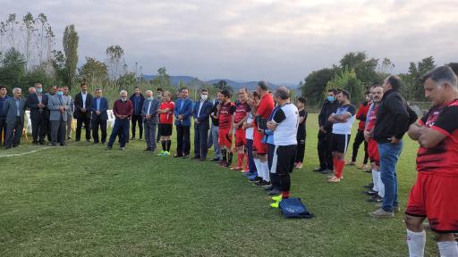 عکس زمین ورزشی شهدای روستای امیرده