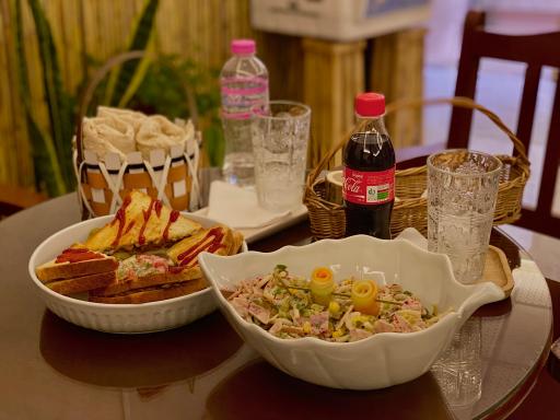 عکس کافه گالری‌ روستیک