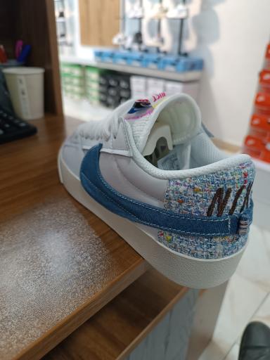 عکس کفش نیک