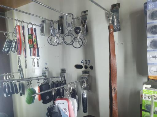 عکس امنیت دیاگ قفل و کلید دزدگیر و جی‌پی‌اس اس کامیون